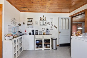 House, 2 Bedrooms | Interior