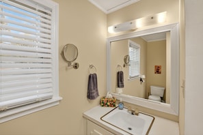 Rumah, 4 kamar tidur | Kamar mandi