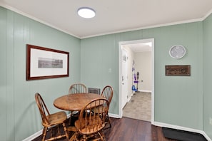 Rumah, 4 kamar tidur | Tempat makan