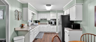 The Decoy Den Perfect For Hunters & Anglers 4 Bedroom Home