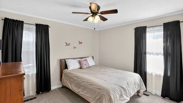 House, 4 Bedrooms | 4 bedrooms, laptop workspace, free WiFi