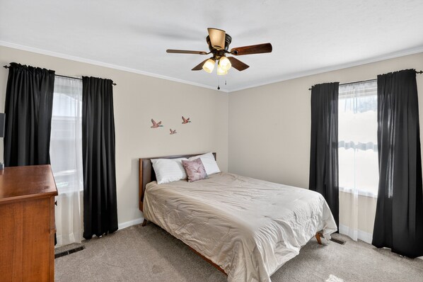 House, 4 Bedrooms | 4 bedrooms, laptop workspace, free WiFi