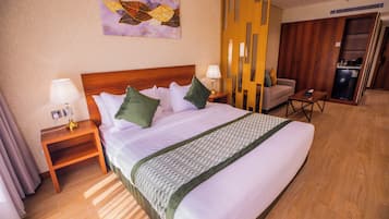 Chambre Double Deluxe | Coffres-forts dans les chambres, bureau