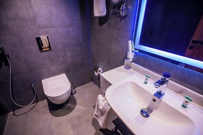 Deluxe Double Room | Bathroom - Suite park serviced apartment  (Jeddah)