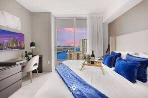 Desk, iron/ironing board, travel cot, WiFi - Luxury 2BR Apt w/ Stunning Views | Amazing Pool (Hollywood)