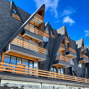 Exterior - Gudauri Bright Apt, Near Main Lift - By Wehost (Gudauri)
