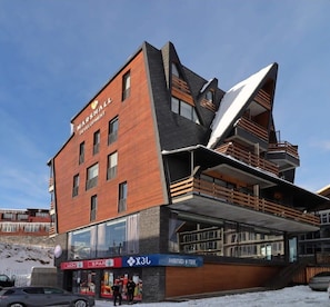Exterior - Gudauri Bright Apt, Near Main Lift - By Wehost (Gudauri)