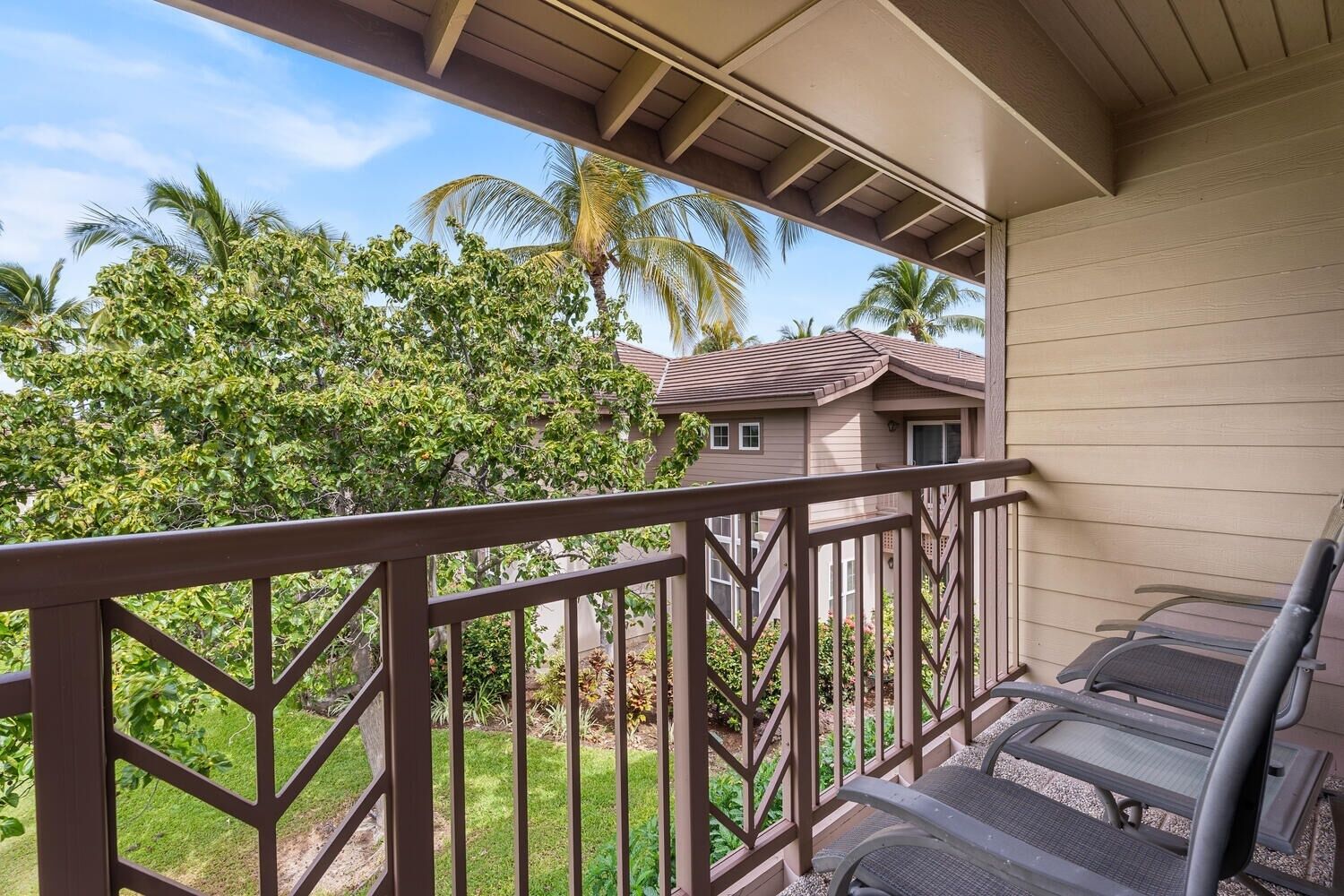 Condo, 2 Bedrooms | Property grounds