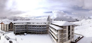 Exterior - New Gudauri 2BR with Ski Depot & Balconies -Wehost (Gudauri)