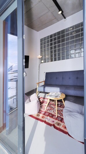 Living area - New Gudauri 2BR with Ski Depot & Balconies -Wehost (Gudauri)