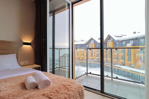 WiFi, bed sheets - Cozy Modern Studio in New Gudauri F2 - by Wehost (Gudauri)