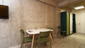 Dining - Stylish Ski-In/Out Apt- Mountain Views - By Wehost (Gudauri)