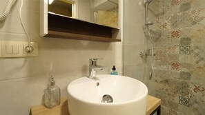 Shower, hair dryer, towels - Stylish Ski-In/Out Apt- Mountain Views - By Wehost (Gudauri)