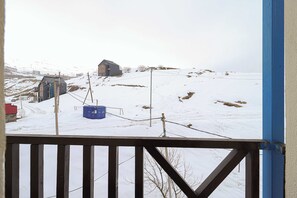 Property grounds - Gudauri Mountain View 1BR Apartment - By Wehost (Gudauri)