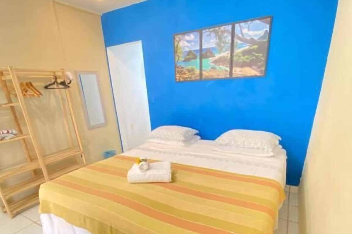 ميني بار وواي فاي مجانًا