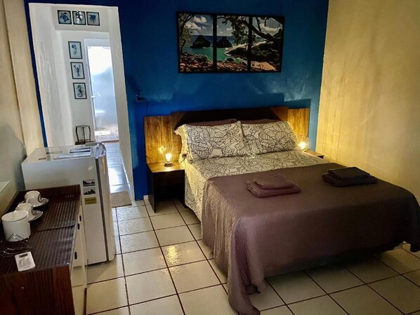 Standard Triple Room | Minibar, free WiFi