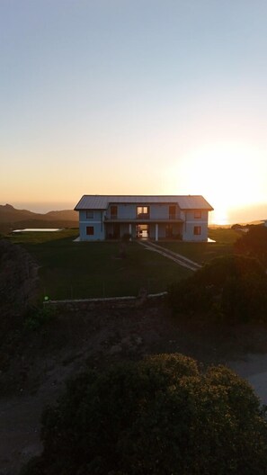 Fachada de la propiedad