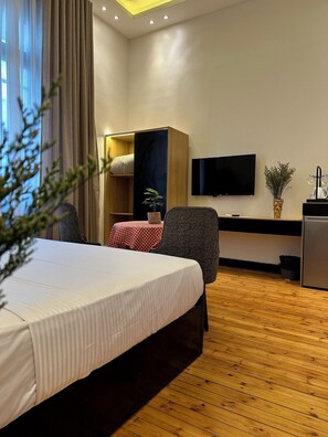 Deluxe Double Room, City View | In-room safe, free WiFi