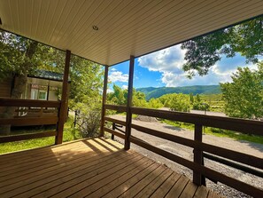 Comfort Cabin, Mountain View | Terrace/patio - Bungalows y Cabañas Solopuent Natur (Castiello de Jaca)