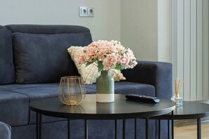 Living area - Direct Slope Access 1BR Apt. - By Wehost (Gudauri)
