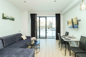 Living area - Direct Slope Access 1BR Apt. - By Wehost (Gudauri)