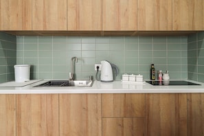 ميكروويف، موقد طهي مسطح، مستلزمات طهي/أطباق/أوعية