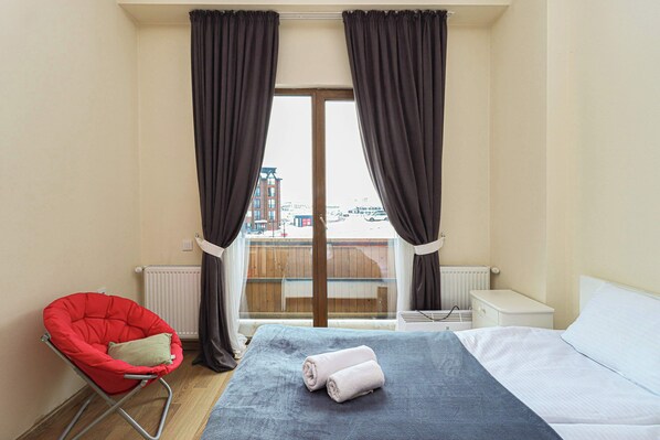 مكواة/لوح كي وواي فاي وملاءات أسرّة