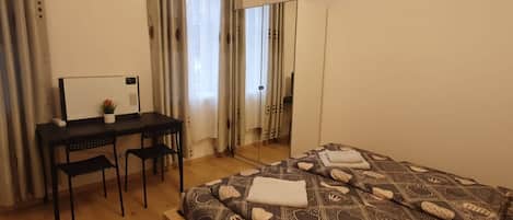 2 chambres, fer et planche Ă repasser, Wi-Fi, draps fournis