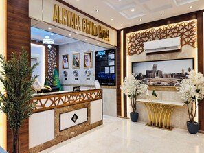Reception - alryada grand (Makkah)