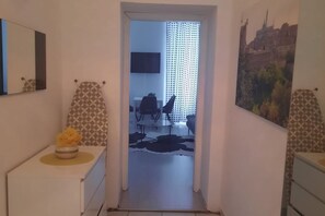 Interior - Relaxing 2-Bed Apartment for Extended Visits (Vienna)