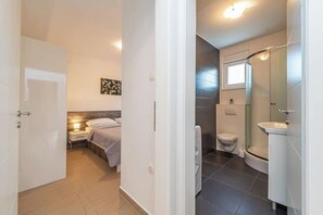 Shower, hair dryer, towels, soap - Star house 3 (Novalja)