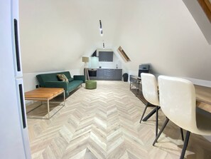 Apartment, 2 Bedrooms, Smoking | Living area - Dippen Hall Signature Apartment - Minutes From LGW (Lingfield)