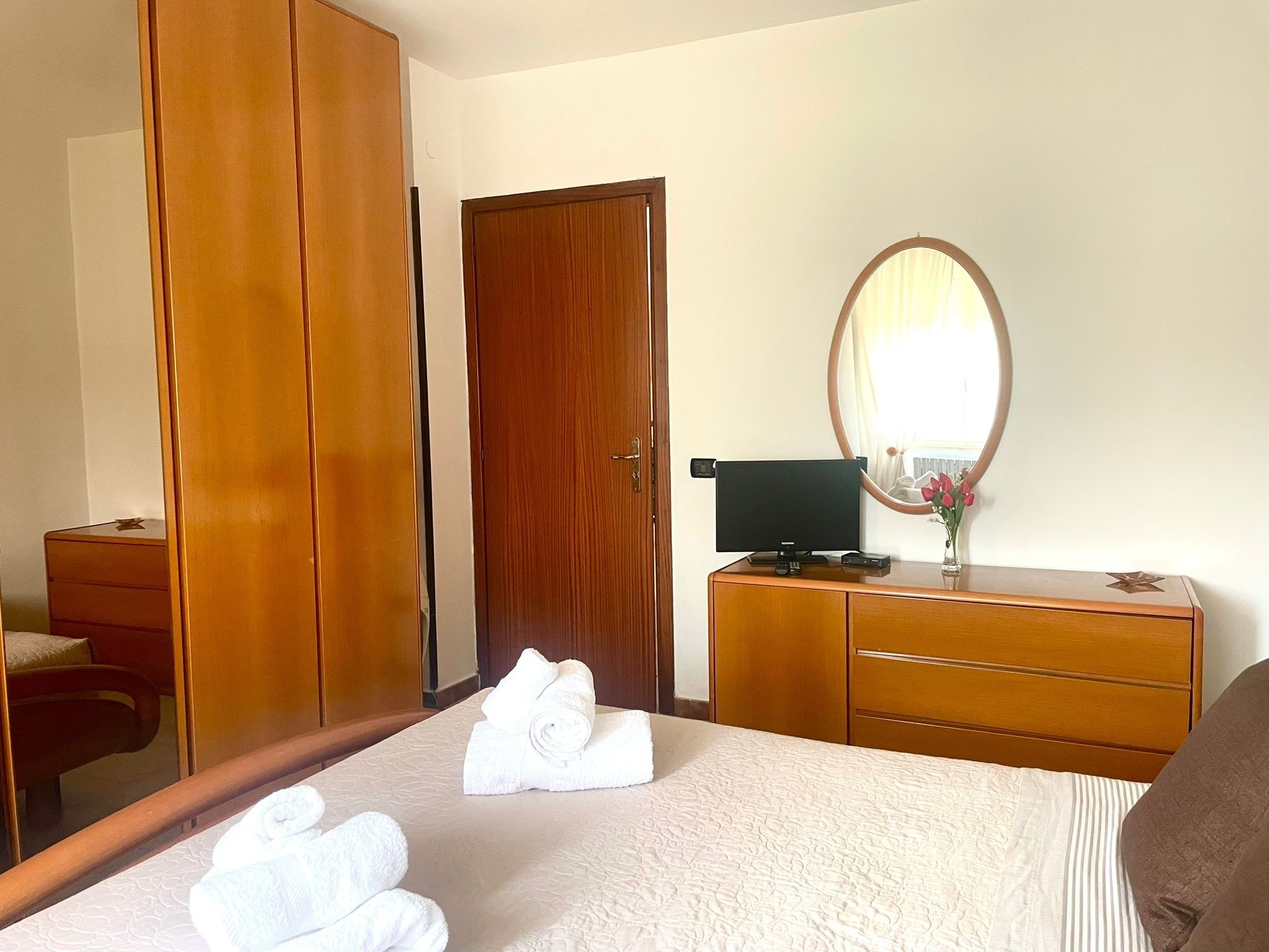 熨斗/熨衣板、免费 WiFi、床单