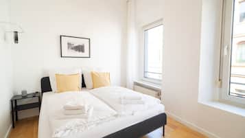 Escrivaninha, Wi-Fi, roupa de cama