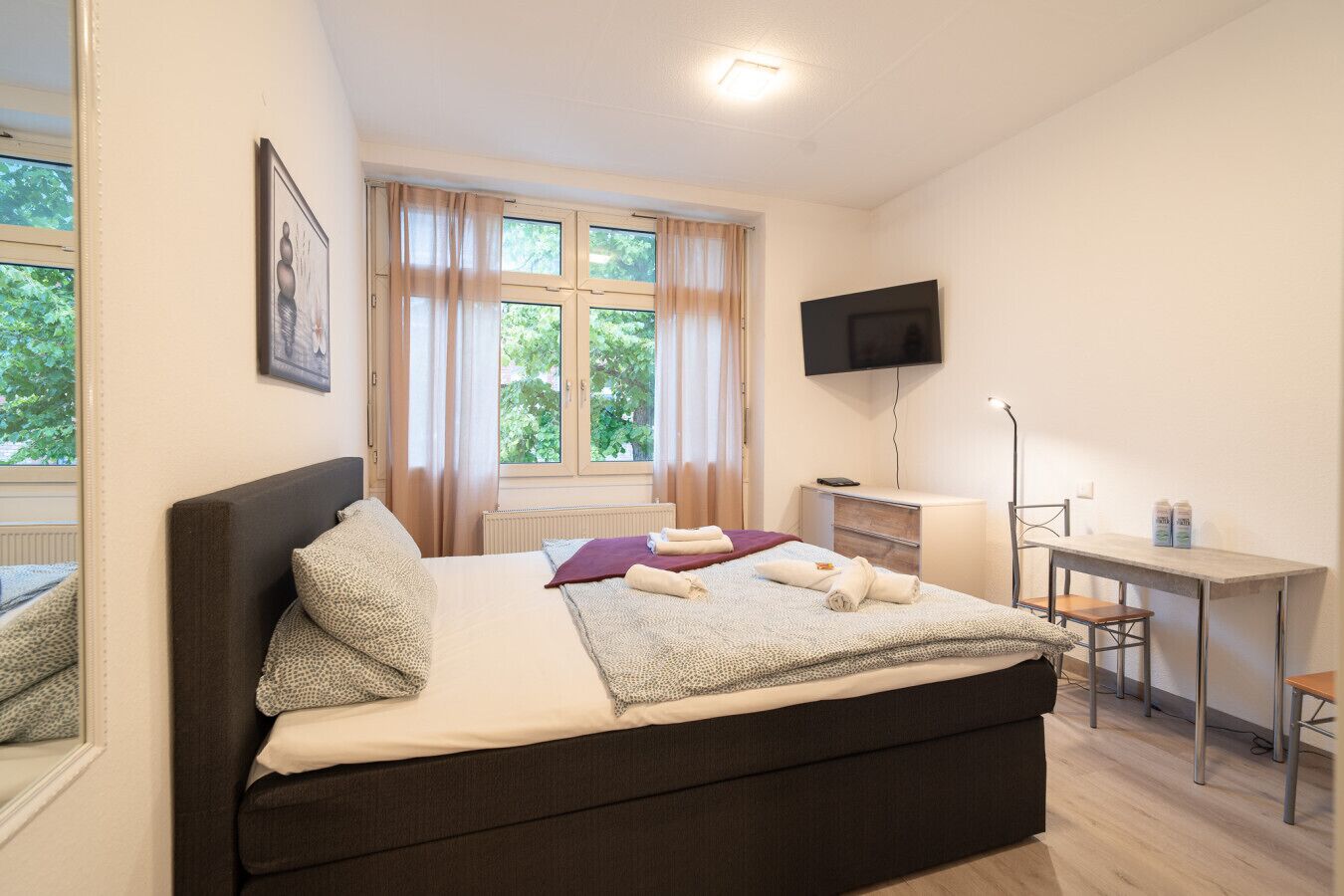 Skrivebord, Wi-Fi, sengetøj