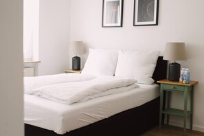 Schreibtisch, WLAN, Bettwäsche