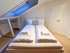 Room - Penthouse apartment with terrace (Koblenz)