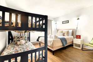 Fer et planche à repasser, Wi-Fi gratuit, draps fournis