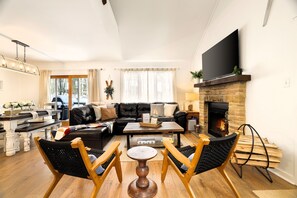 تلفزيون ذكي، مدفأة، ألعاب فيديو