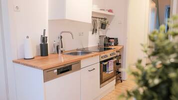 Kühlschrank, Ofen, Herdplatte, Geschirrspüler