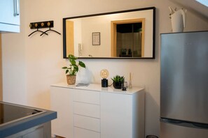 Interior - Central Apartment | WiFi | Kitchen | Garden Access (Koblenz)