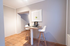 Dining - Vacation apartment near train station and city center (Andernach)