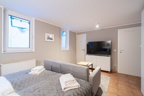 Room - Vacation apartment near train station and city center (Andernach)