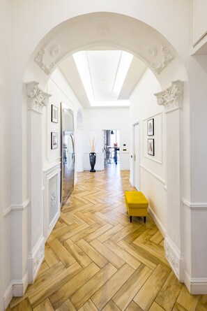 Apartment (3 Bedrooms) | Living area | TV - Elite Art Palace by Napoliapartments (Naples)