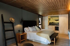 Suite, Balcony, Lagoon View | In-room safe, free WiFi