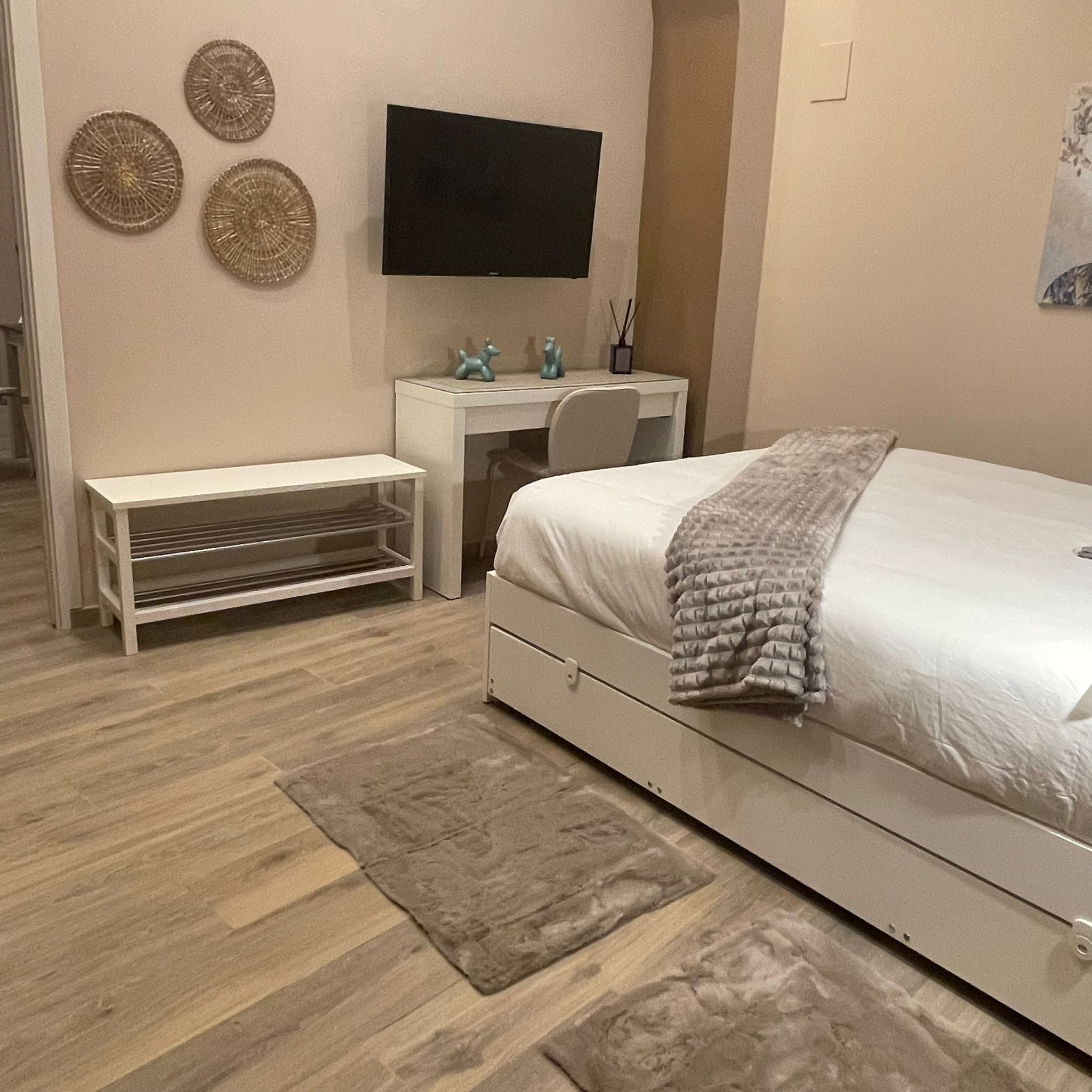 Bügeleisen/Bügelbrett, WLAN, Bettwäsche