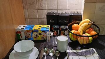 Dortoir Partagé, 1 chambre, fumeurs | Repas de petit déjeuner