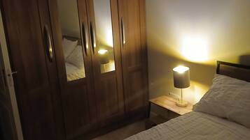 Shared Dormitory, 1 Bedroom, Smoking | 1 bedroom