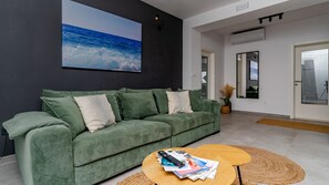 TV - Villa Arborea by Villas Guide (Ðurinici)