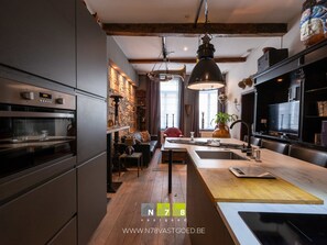 Private kitchen - Apartment for middle long term in the center of Maaseik (Maaseik)